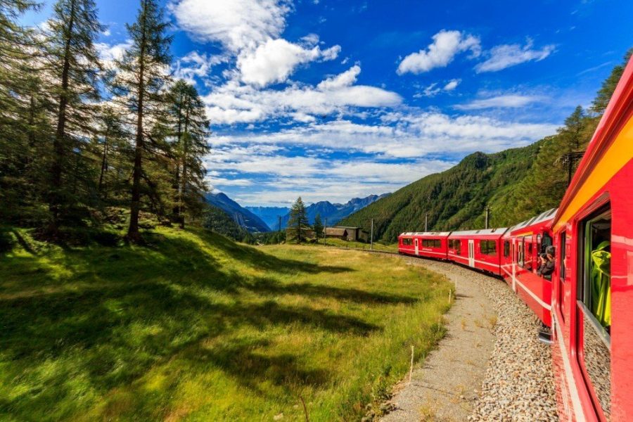 2026-10-25 – Magia Alpilor: Bernina Express si Lacurile Italiei de toamna